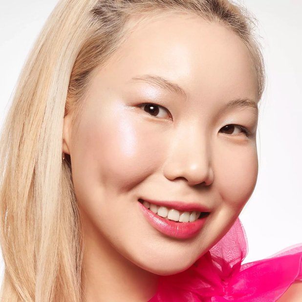 Essence META GLOW COLOUR CHANGING LIPSTICK