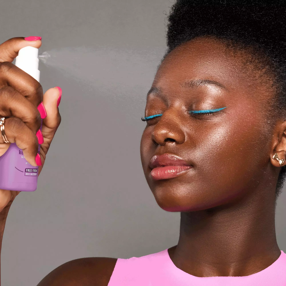 Essence fix and LAST keep it PERFECT MAKE-UP FIXING SPRAY